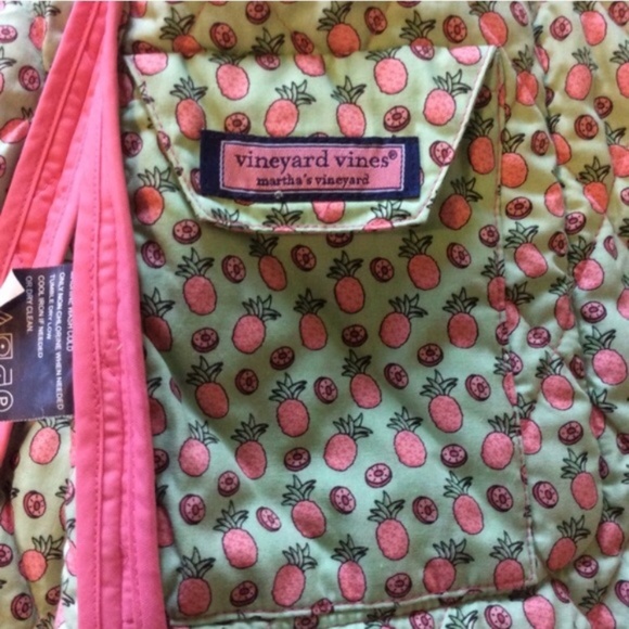 Vineyard Vines Size Small Pink and Blue Women's Reversible Quilted Jacket - Picture 4 of 10